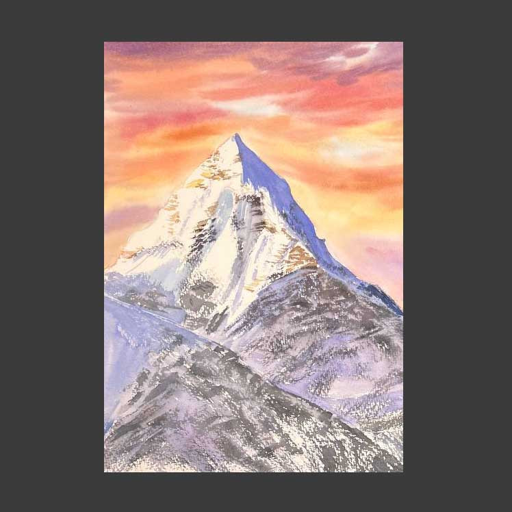 Pico de la montaña al atardecer