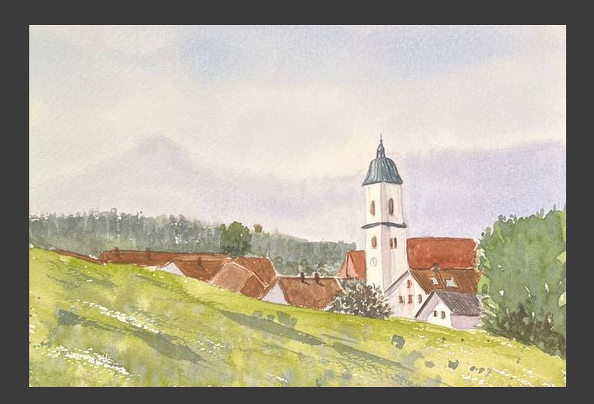 Campos de amapola e iglesia